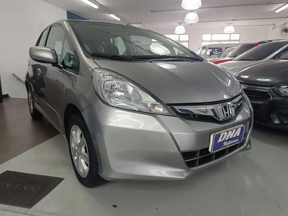 HONDA FIT 1.4 LX 16V FLEX 4P MANUAL HONDA FIT 1.4 LX 16V FLEX 4P MANUAL